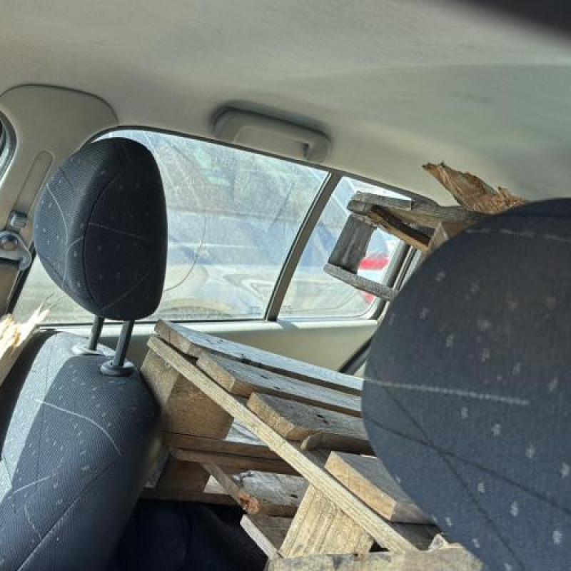 Aile avant droit RENAULT CLIO 2 Photo n°16