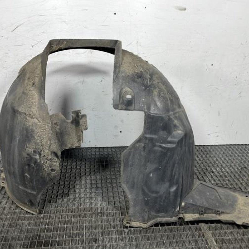 Pare boue avant gauche PEUGEOT PARTNER 2 Photo n°2