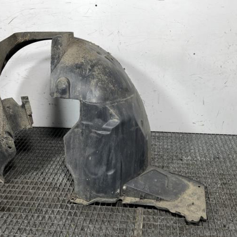 Pare boue avant gauche PEUGEOT PARTNER 2 Photo n°4