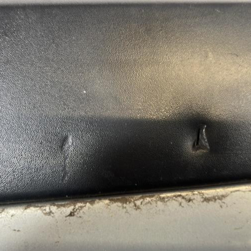 Pare choc arriere RENAULT CLIO 2 Photo n°3