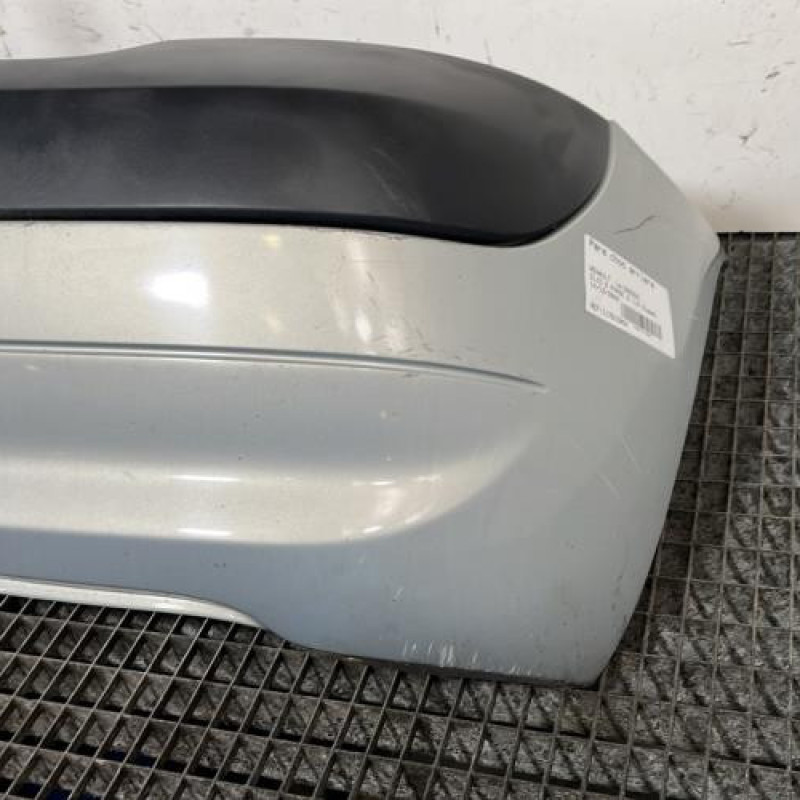 Pare choc arriere RENAULT CLIO 2 Photo n°4