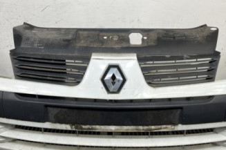 Pare choc avant RENAULT CLIO 2 Photo n°1