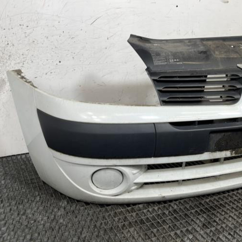 Pare choc avant RENAULT CLIO 2 Photo n°2