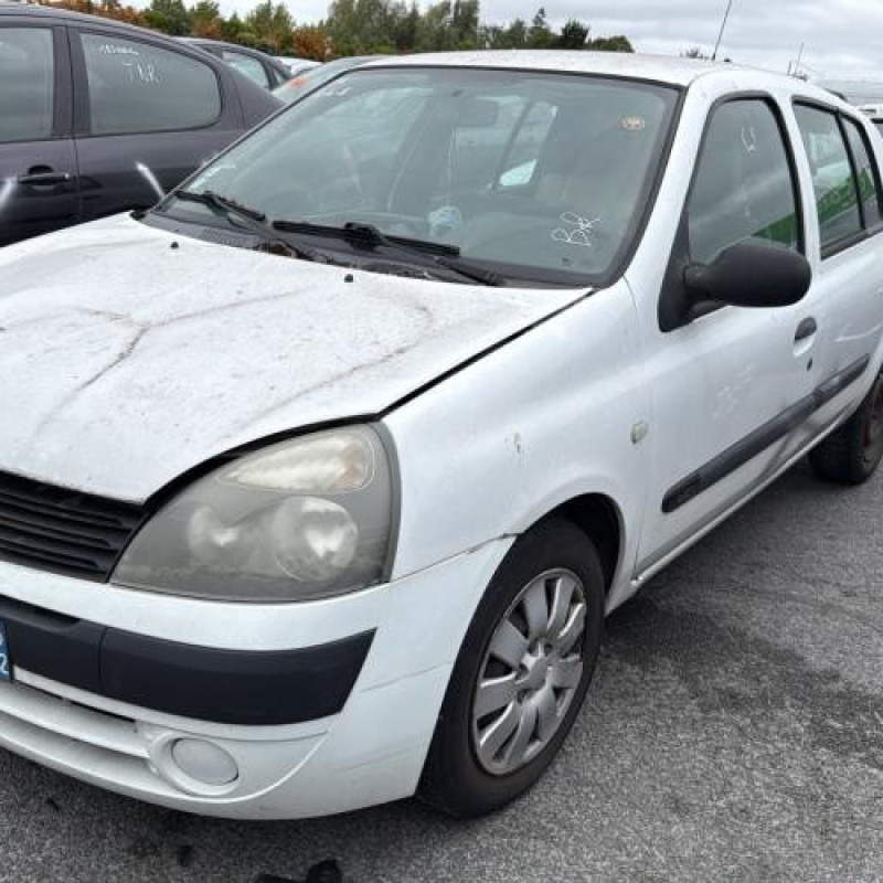 Pare choc avant RENAULT CLIO 2 Photo n°7