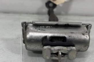 Arret de porte avant gauche FORD KUGA 2