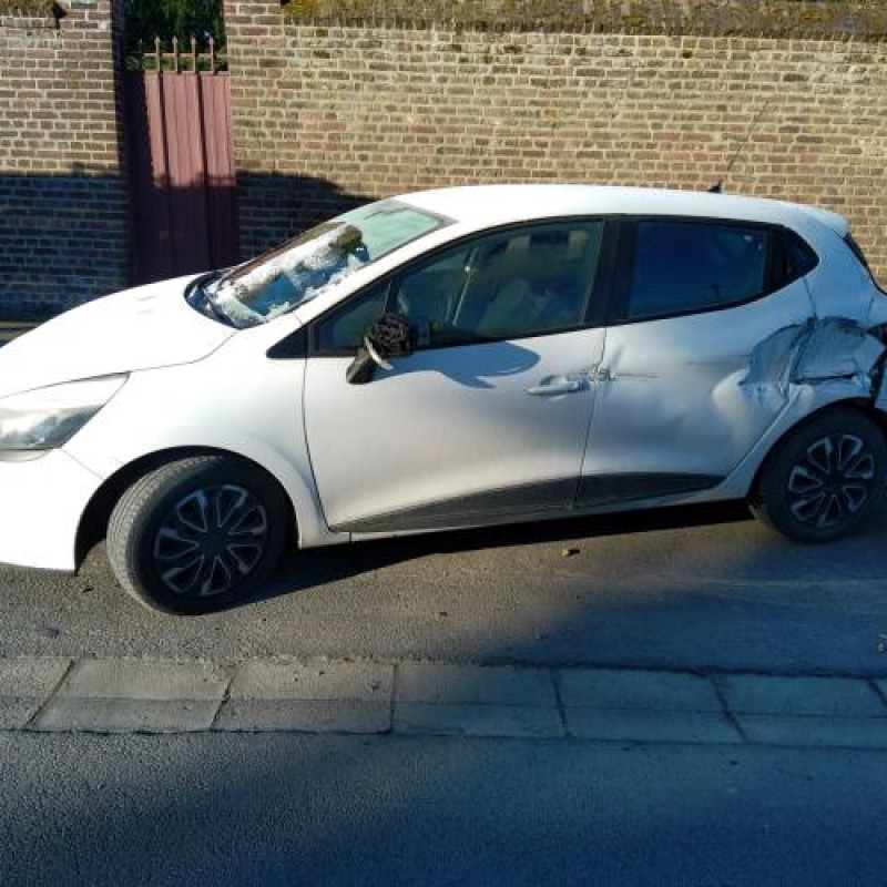 Reservoir essence RENAULT CLIO 4 Photo n°3