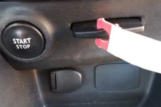 Reservoir essence RENAULT CLIO 4