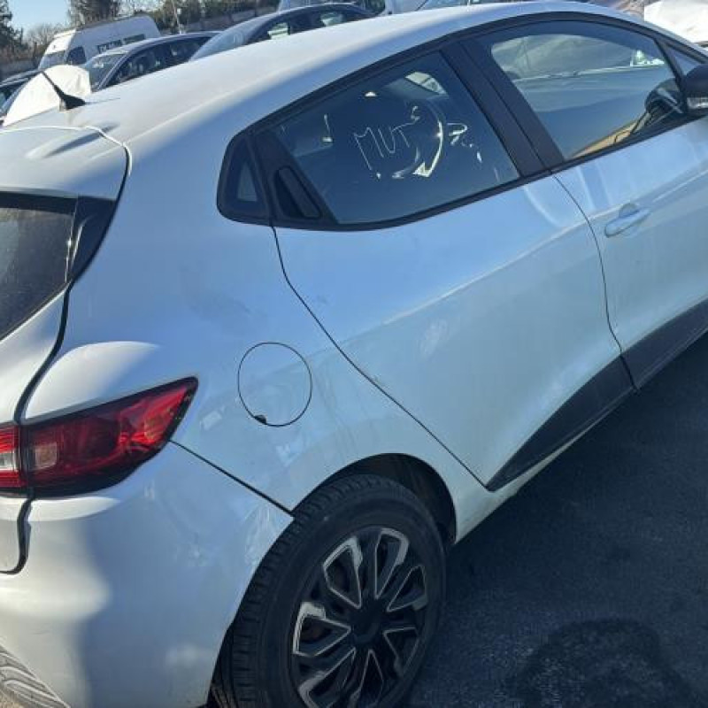 Reservoir essence RENAULT CLIO 4 Photo n°13