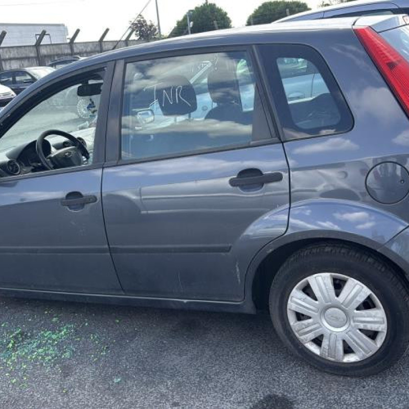 Pare choc avant FORD FIESTA 5 Photo n°13