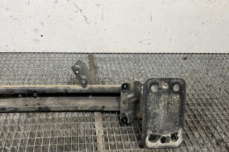 Renfort pare choc avant (traverse) FORD FIESTA 5