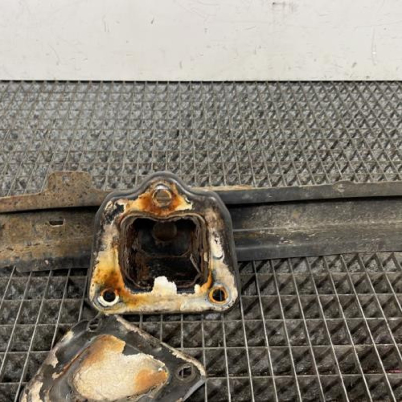 Renfort pare choc arriere (traverse) BMW SERIE 1 E87 Photo n°5