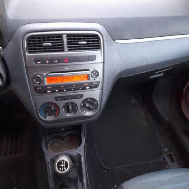 Renfort pare choc avant (traverse) FIAT GRANDE PUNTO Photo n°18