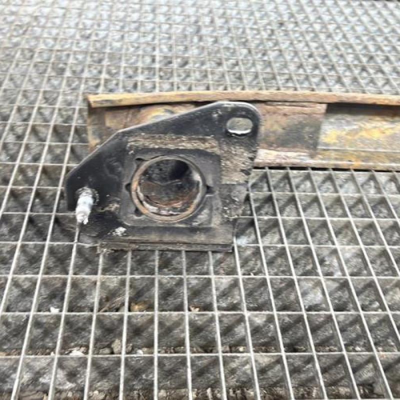 Renfort pare choc arriere (traverse) OPEL CORSA D Photo n°5