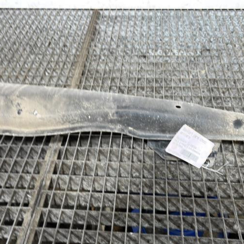 Renfort pare choc arriere (traverse) VOLKSWAGEN POLO 3 Photo n°3