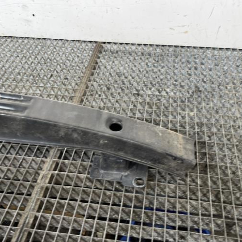 Renfort pare choc avant (traverse) VOLKSWAGEN POLO 3 Photo n°3