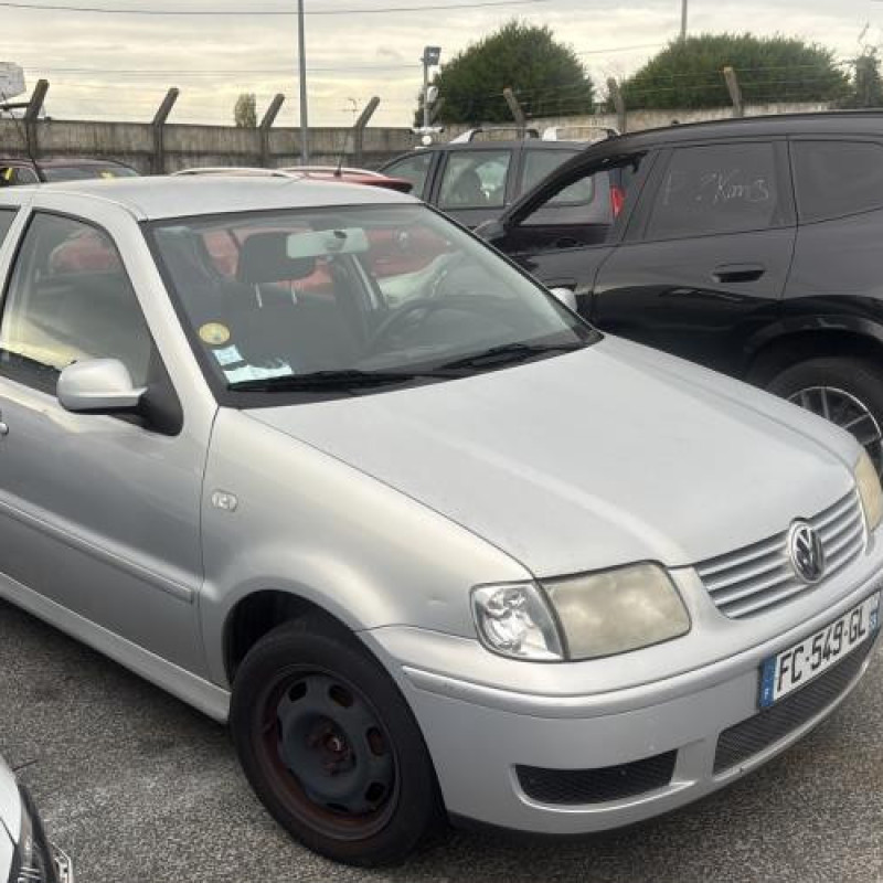 Renfort pare choc avant (traverse) VOLKSWAGEN POLO 3 Photo n°9