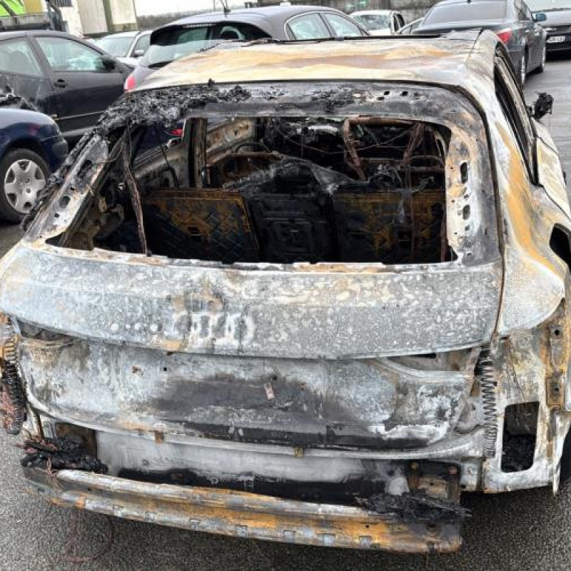 Renfort pare choc avant (traverse) AUDI A3 4 Photo n°10