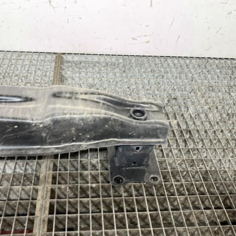 Renfort pare choc arriere (traverse) VOLKSWAGEN GOLF 7 Photo n°3