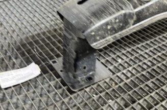 Renfort pare choc arriere (traverse) RENAULT KADJAR