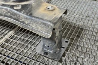 Renfort pare choc arriere (traverse) RENAULT KADJAR