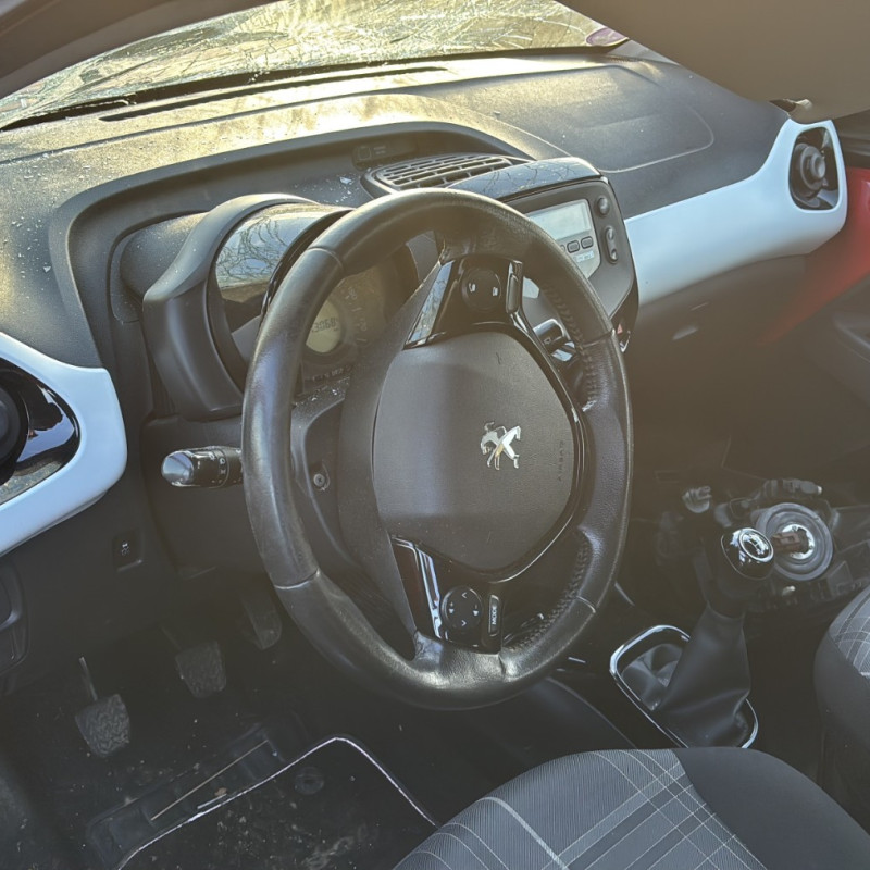 PEUGEOT 108 1.2 VTI - 12V Photo n°16