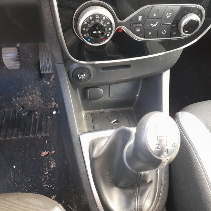 RENAULT CLIO 4 PHASE 1 0.9i - 12V TURBO TCE 90 Photo n°8