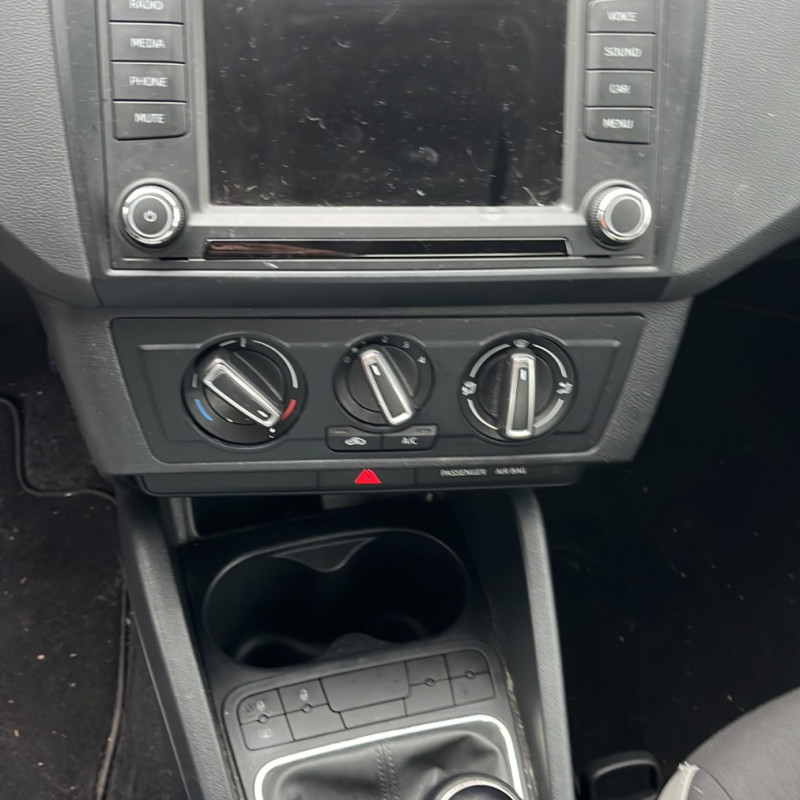 SEAT IBIZA 4 PHASE 3 1.0 MPI - 12V Photo n°9