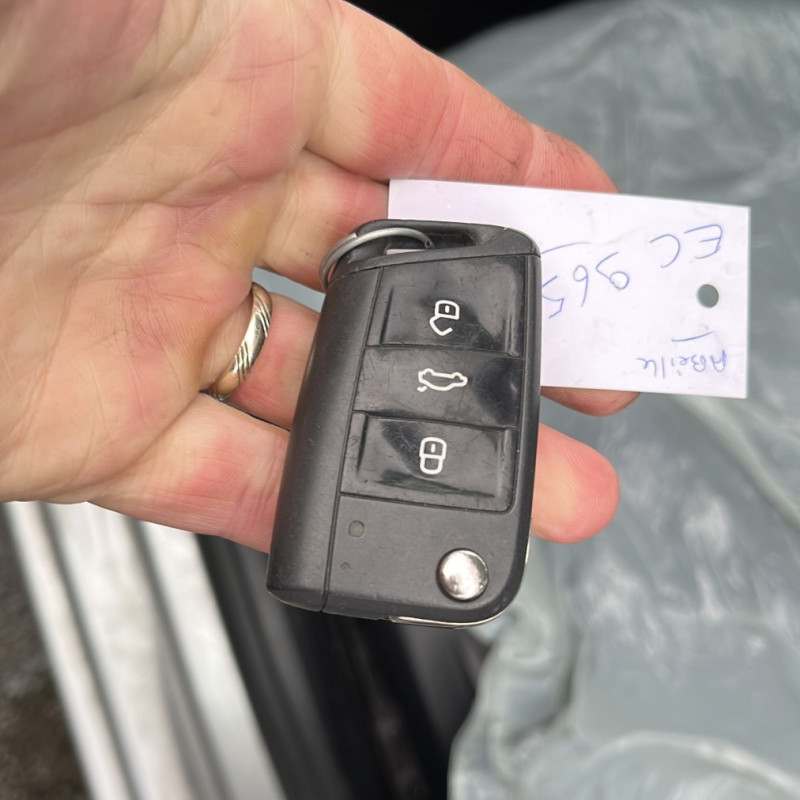 SEAT IBIZA 4 PHASE 3 1.0 MPI - 12V Photo n°12