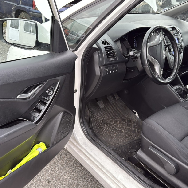 HYUNDAI IX 20 PHASE 2 1.6 CRDI - 16V TURBO Photo n°11