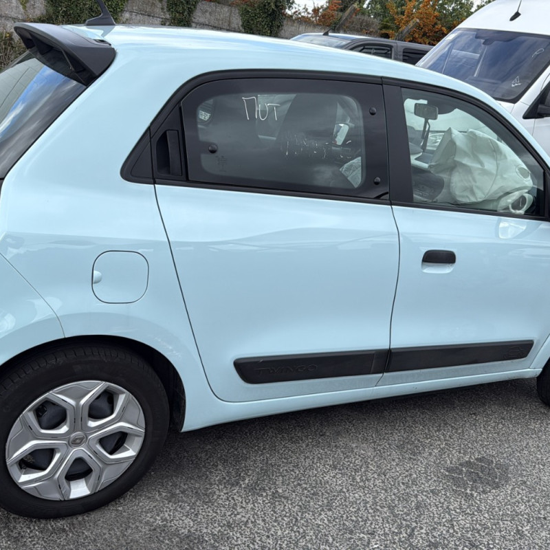 RENAULT TWINGO 3 PHASE 2 ZE Photo n°6