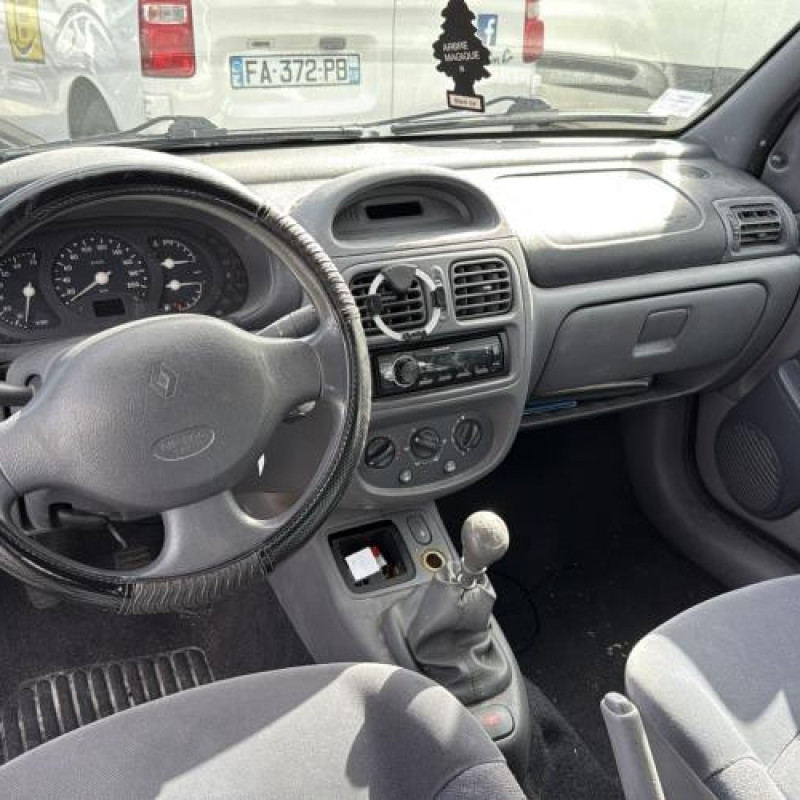 Catalyseur (echappement) RENAULT CLIO 2 Photo n°17