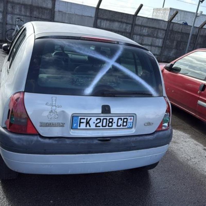 Reservoir essence RENAULT CLIO 2 Photo n°5