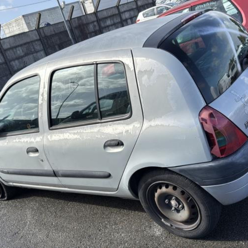 Reservoir essence RENAULT CLIO 2 Photo n°6