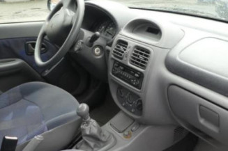 Reservoir essence RENAULT CLIO 2