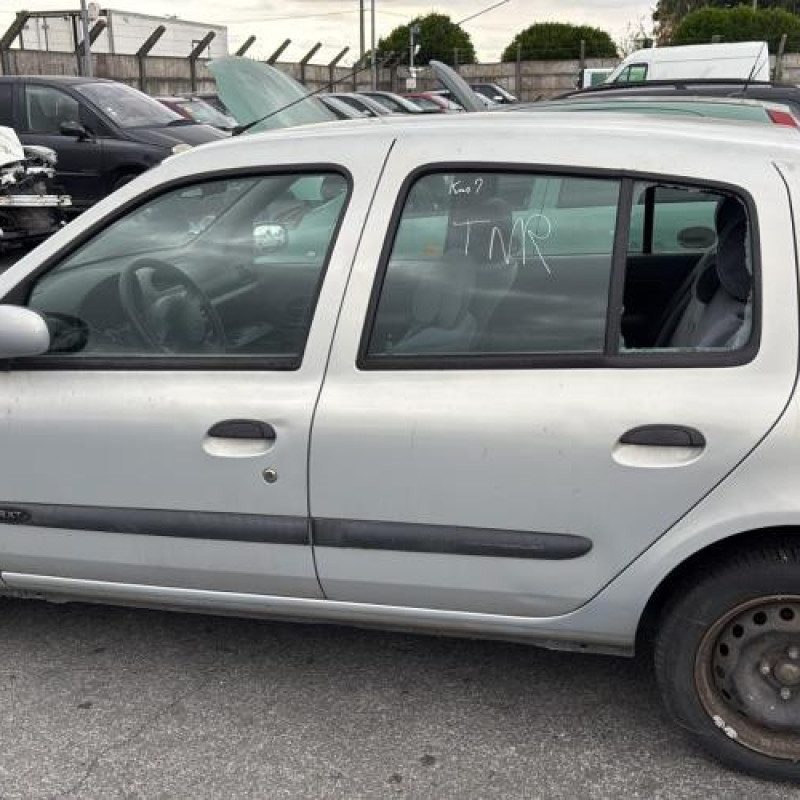 Reservoir essence RENAULT CLIO 2 Photo n°6