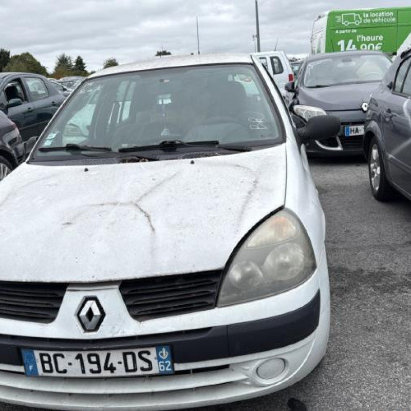 Reservoir essence RENAULT CLIO 2 Photo n°8