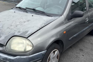 Reservoir essence RENAULT CLIO 2 Photo n°1