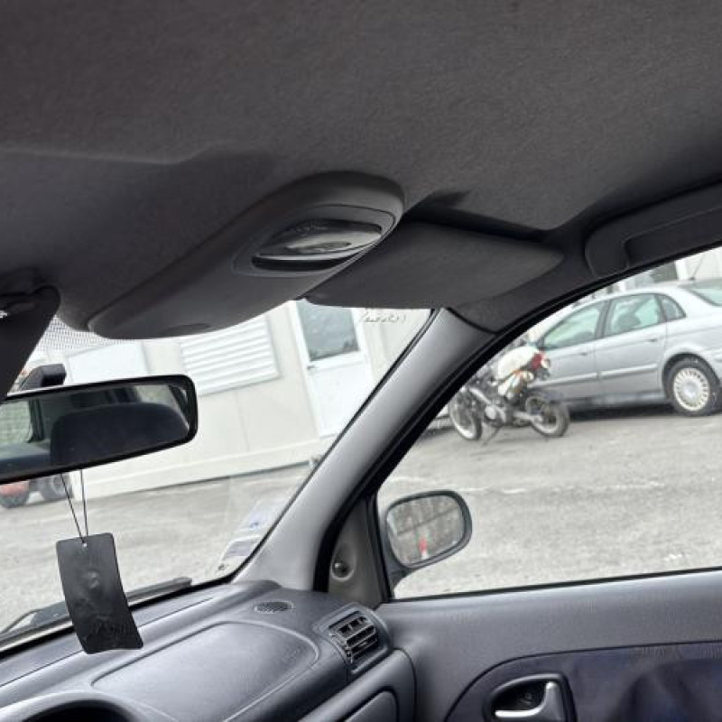 Reservoir essence RENAULT CLIO 2 Photo n°20