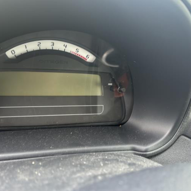 Reservoir essence CITROEN C2 Photo n°13