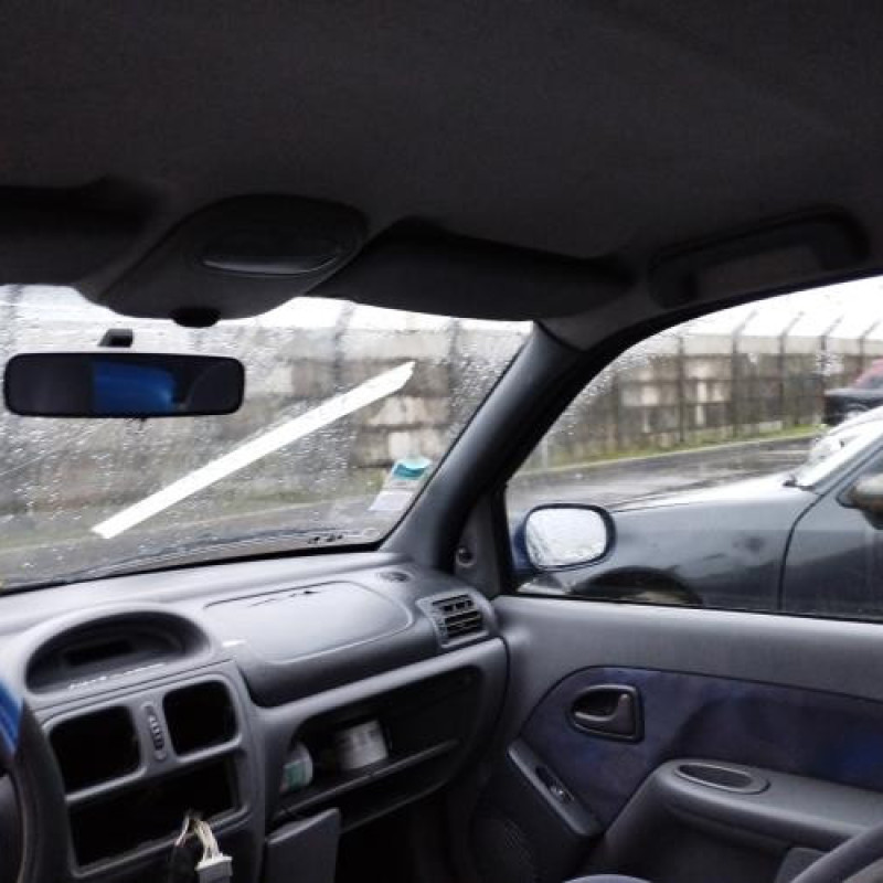 Reservoir essence RENAULT CLIO 2 Photo n°15