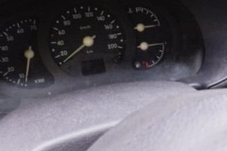 Reservoir essence RENAULT CLIO 2