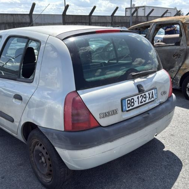 Reservoir essence RENAULT CLIO 2 Photo n°4