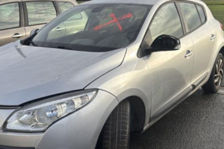 Reservoir essence RENAULT MEGANE 3 Photo n°1