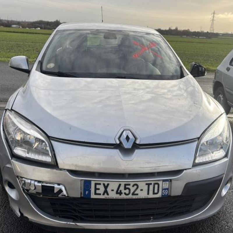 Reservoir essence RENAULT MEGANE 3 Photo n°8