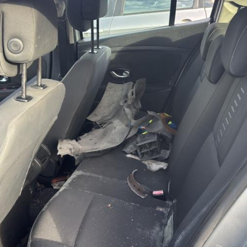 Reservoir essence RENAULT MEGANE 3 Photo n°13