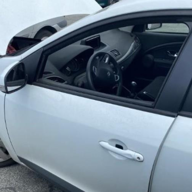 Bouton de coffre RENAULT MEGANE 3 Photo n°3