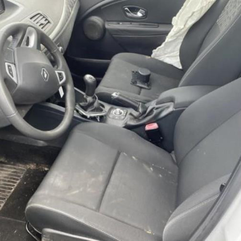 Poignee porte arriere droit RENAULT MEGANE 3 Photo n°9