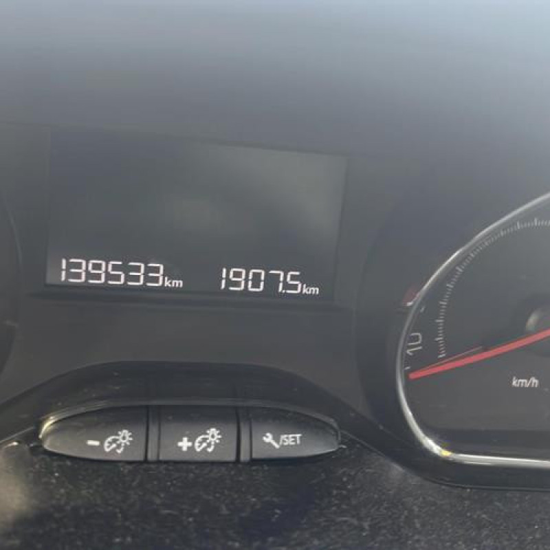 Autoradio PEUGEOT 208 1 Photo n°11