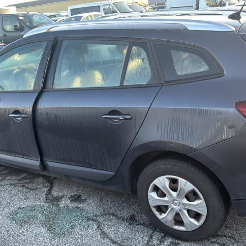 Ressort de suspension arriere gauche RENAULT MEGANE 3 Photo n°6