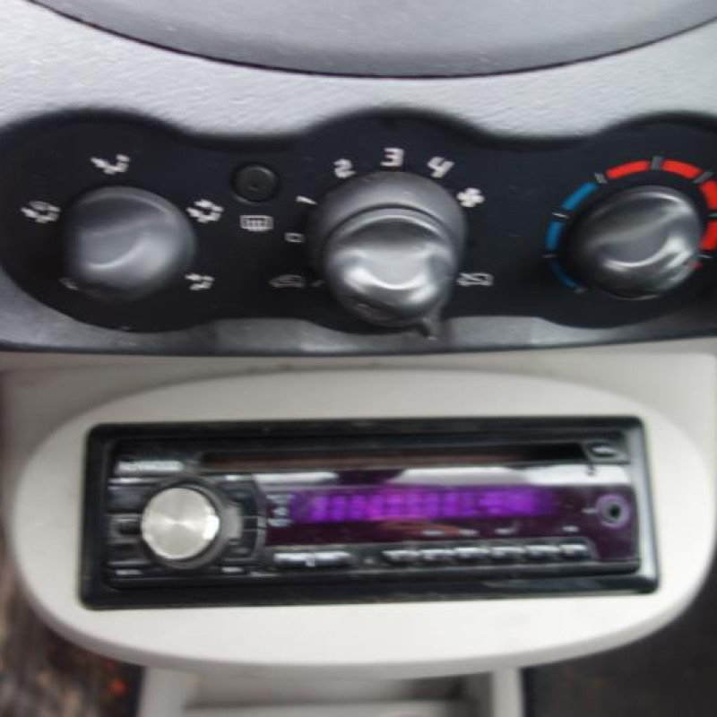 Malle/Hayon arriere RENAULT TWINGO 2 Photo n°8